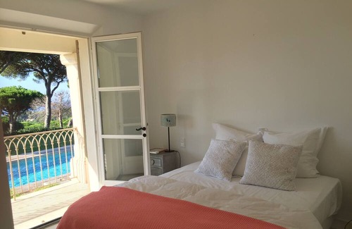 La Croix-Valmer Casa | Luxury Villa in a dominant position with absolutely stunning ocean view