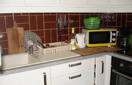 Lege-Cap-Ferret Casa | House sleeps 6, partial view of the Bassin, shady garden, near the ocean