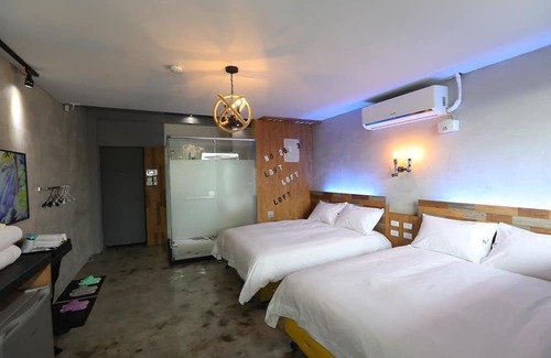 Xincheng Cama Y Desayuno | Fas Glass House B&B