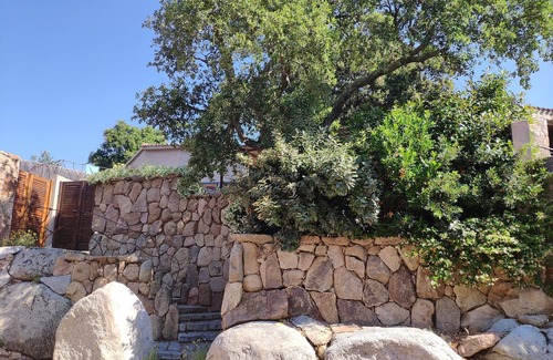 Porto-Vecchio Casa | Villa Alzu, 3 bedrooms, 6 people, shared heated swimming pool, in the heart of the Corsican maquis