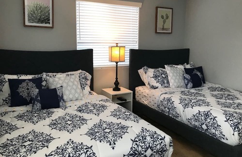 Historic Filipinotown Casa | Downtown LA Comfortable Bedrooms