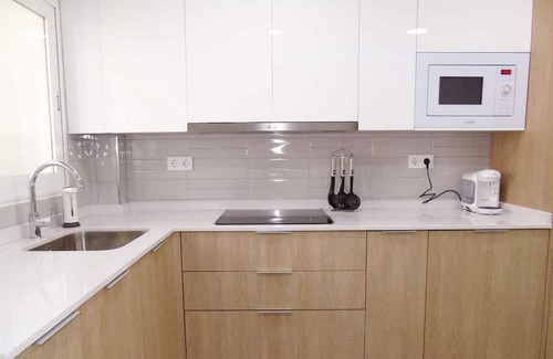 Torre del Mar Apartamento | Darú Vistamar Luxur apartment, sea views, pool and beachfront