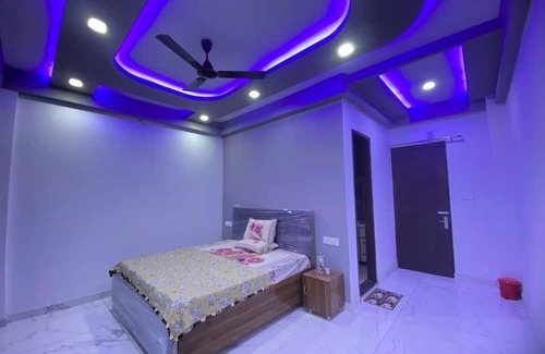 Naina Devi Cama Y Desayuno | Revanta Home Stay