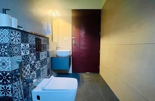 Sulthan Bathery Hotel | The Village Vista