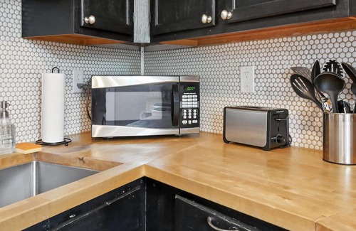 Divide Cabina | Charming Cabin W/Scenic Views Near Uc Health 2 Bedroom Cabin