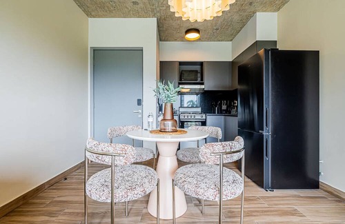 Panama City Apartamento | w Modern 2BR w Great Deco in Centriqo