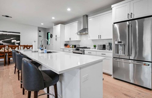Nekoosa Casa | 6BR Sand Valley Lodge With Hot Tub Bar Putting Green