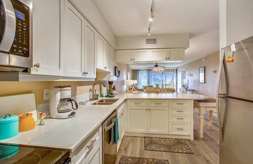 Butler Beach Condominio | Beachfront Bliss: St. Augustine Escape