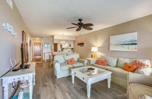 Butler Beach Condominio | Beachfront Bliss: St. Augustine Escape