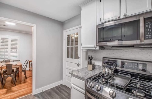 Memphis Casa | Perkins Paradise