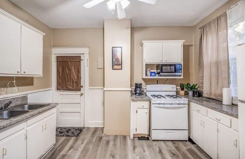 Evergreen Casa | Avalon Nest Downstairs