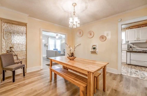 Vollintine-Evergreen Casa | Garland Haven Hideaway Unit A