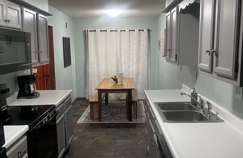 Cordova Casa | Hardwood Guesthouse