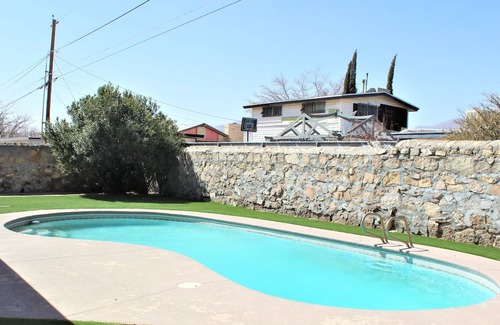 Northeast El Paso Apartamento | El Chuco Home W/Pool, Pool Table,15 min Downtown