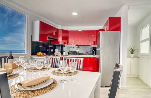 El Guincho Apartamento | Spacious Central Apt w Private Parking Ocean View