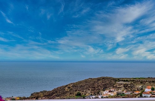 El Guincho Apartamento | Spacious Central Apt w Private Parking Ocean View