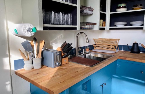 York Apartamento | Downstairs Thevictorian Downtown and Dog-friendly