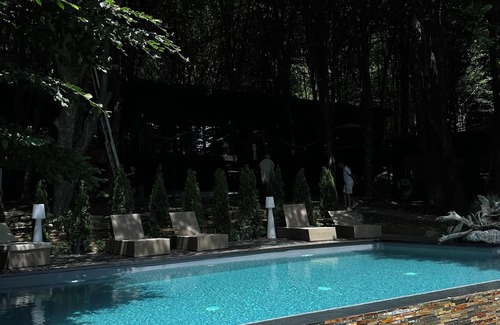 Tesila Cama Y Desayuno | Luxury Lake House & Glamping
