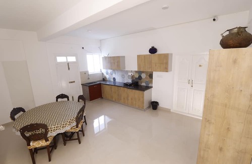 Sahakar Nagar Hotel | La Bendición