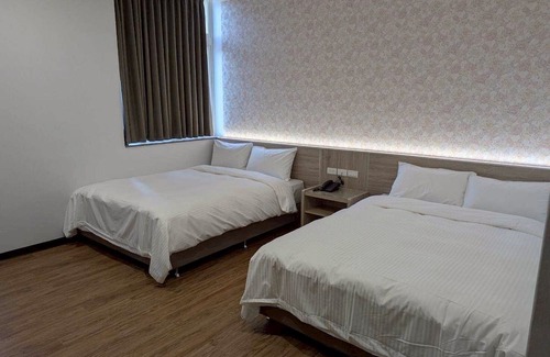 Longtan District Hotel | Chuanfu Shimen Hotel