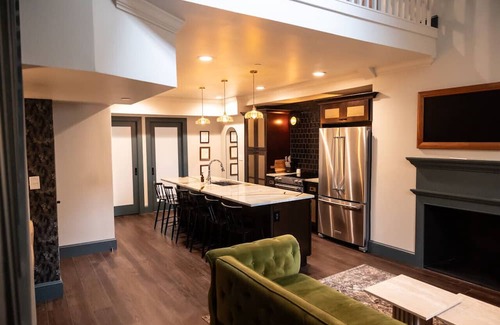 Old City Hotel | The Gas Lamp Hotel