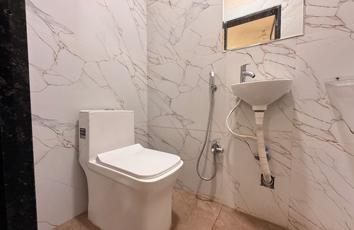 Ujjain Hotel | Hotel Roshan