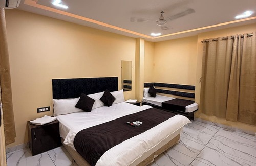 Ujjain Hotel | Hotel Roshan