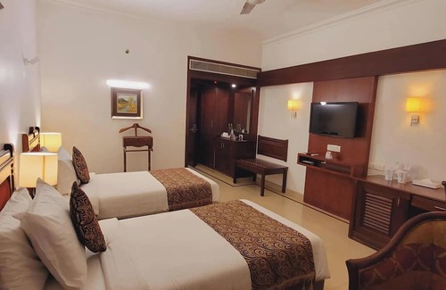 Thrissur Hotel | ASHOKA INN