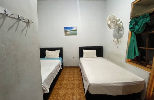 Semarapura Hotel | OYO 94783 Wakasih Homestay