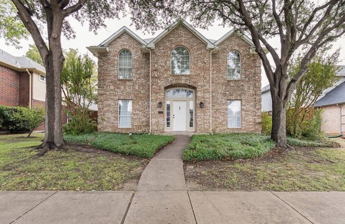 North Central Carrollton Casa | Spacious Home Quiet Neighborhood nr Downtown