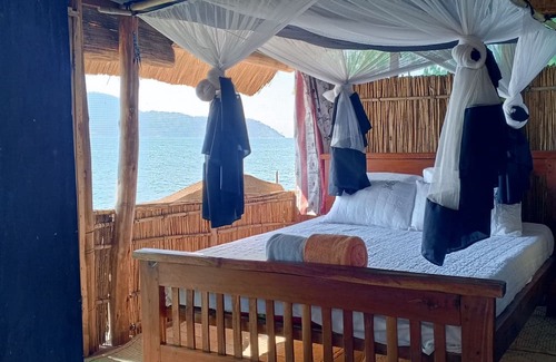 Cape Maclear Cama Y Desayuno | Quest Lodges and Safaris