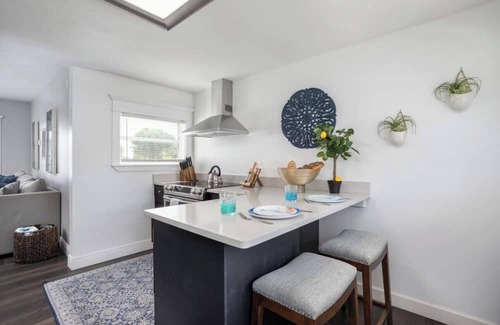 Varnum Park Casa | Romantic Cottage
