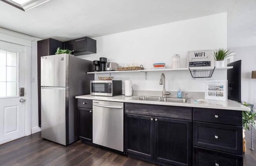 Varnum Park Casa | Romantic Cottage