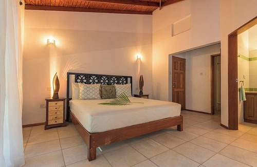 Bequia Island Hotel | RM Marina