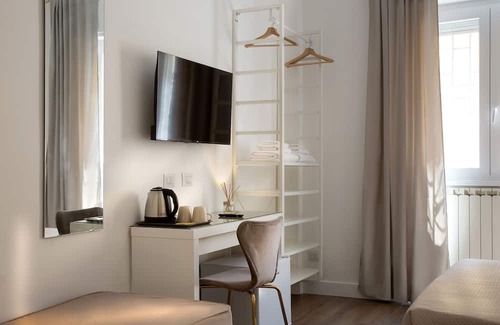 Aurelio Cama Y Desayuno | CHARME HOLIDAYS PUCCINI