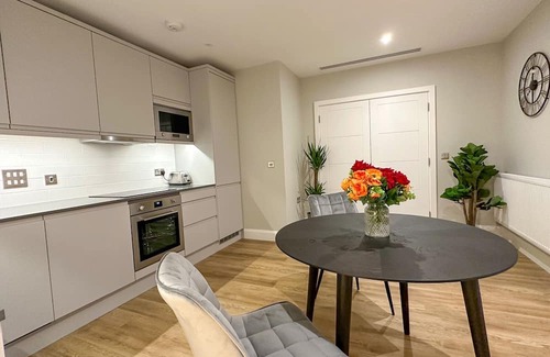 Nine Elms Apartamento | Huge 3bath 2bedroom Family Home