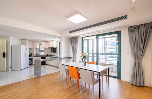 Xujiahui Cama Y Desayuno | Tyms 4BR 2BA Apt Novel Garden