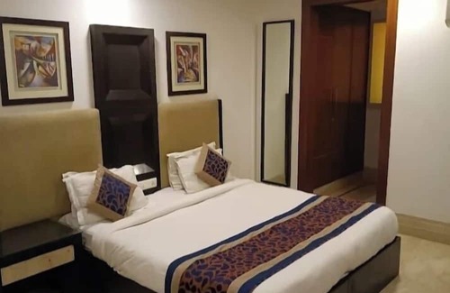 Kailash Colony Casa | Aaron Residency