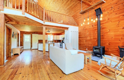 Wakefield Casa | L'Auberge des Collines Full Guest Suite