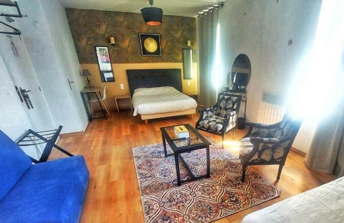 Pontorson Hotel | HOTEL LA BAIE ROYALE