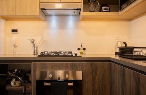 Miraflores Apartamento | w Peaceful 1BR w/Perfect Balcony in Miraflores