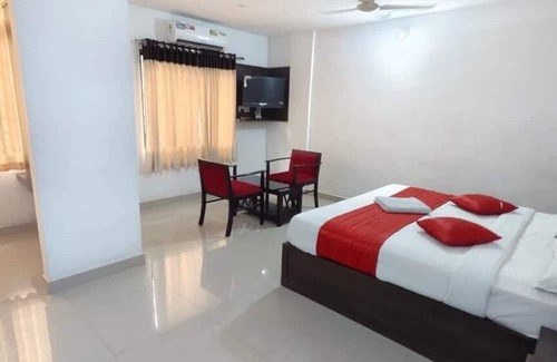 Devikolam Hotel | Moon Way