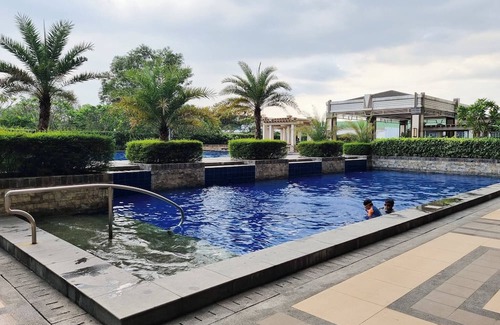 Ermita Condominio | 2BR Cozy & Spacious Family Condo, Great View & Karaoke At Torre De Manila