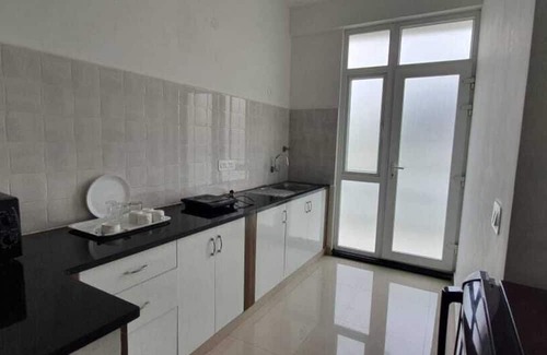 Gokulam Apartamento | VARSHA ENCLAVE DELTA HOUSE
