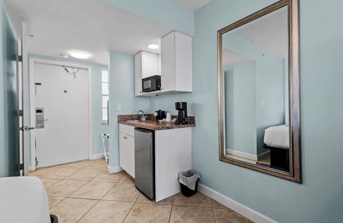 Fort Pierce Hotel | Oceanfront Inn