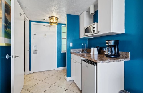 Fort Pierce Hotel | Oceanfront Inn