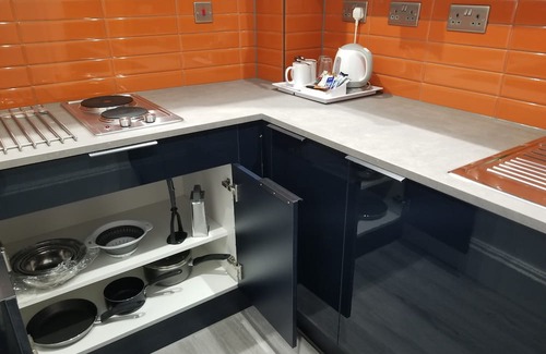 Newington Casa | Mayfield Suites