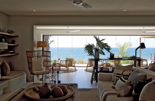 Shaka's Rock Hotel | Sala Beach House