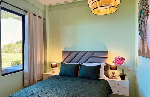 Coatepeque Hotel | Lake View House Cerro Verde