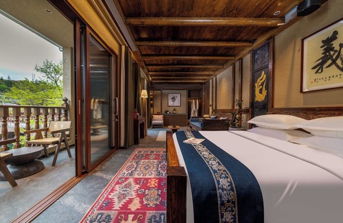 Fenghuang Cama Y Desayuno | Fenghuang Yiquan River View B&B